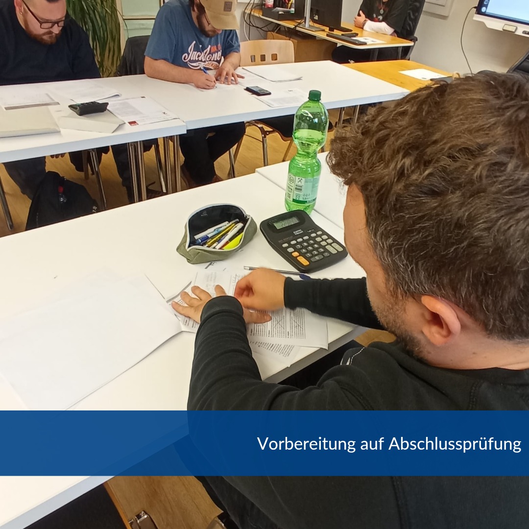 In der Phase vor den Abschlussprüfungen rauchen die Köpfe. Unsere Umschüler:innen konzentrieren sich auf die Prüfungsinhalte und üben mit uns gemeinsam. Zusammen schaffen wir das! 💪
#wiesbaden #abschlussprüfung #lernen #umschulung #bauhauswerkstaetten