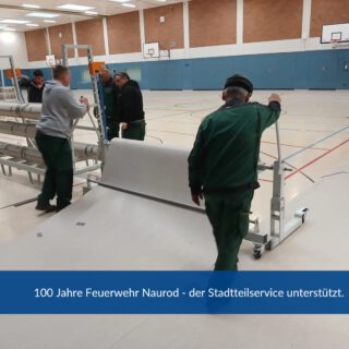 100 Jahre Feuerwehr Naurod – wir sind dabei! 🚒💪
Der Stadtteilservice unterstützt die Vorbereitungen und legt in der Kellerskopfhalle den Schutzboden aus.
Alle packen mit an – so geht Teamwork! 🔥🙌
#wiesbaden #teamwork #kellerskopfhalle #feuerwehr #stadtteilservice #bauhauswerkstaetten