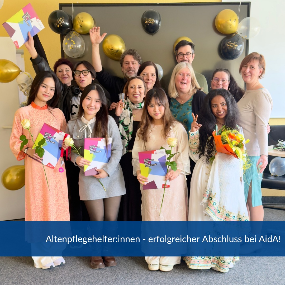 Wir gratulieren unseren 9 Auszubildenden herzlich zum bestandenen Abschluss als Altenpflegehelfer:in!
Mit großem Engagement, Durchhaltevermögen und viel Herz habt ihr diese wichtige Etappe gemeistert. Ihr habt nicht nur fachliches Wissen erworben, sondern auch gezeigt, wie bedeutend Empathie, Verantwortungsbewusstsein und Menschlichkeit in der Pflege sind.
Wir sind stolz auf euch und freuen uns, dass ihr diesen Weg gegangen seid – für euch selbst und für die Menschen, die ihr künftig begleitet und unterstützt.
Für euren weiteren beruflichen und persönlichen Weg wünschen wir euch alles Gute und weiterhin viel Erfolg.
#wiesbaden #altenhilfe #altenpflege #ausbildung #abschluss #bauhauswerkstaetten #aida